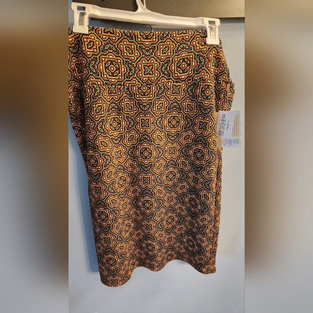 🍉LuLaRoe Cassie Large Pencil Skirt with Geometric Yellow and Black Design